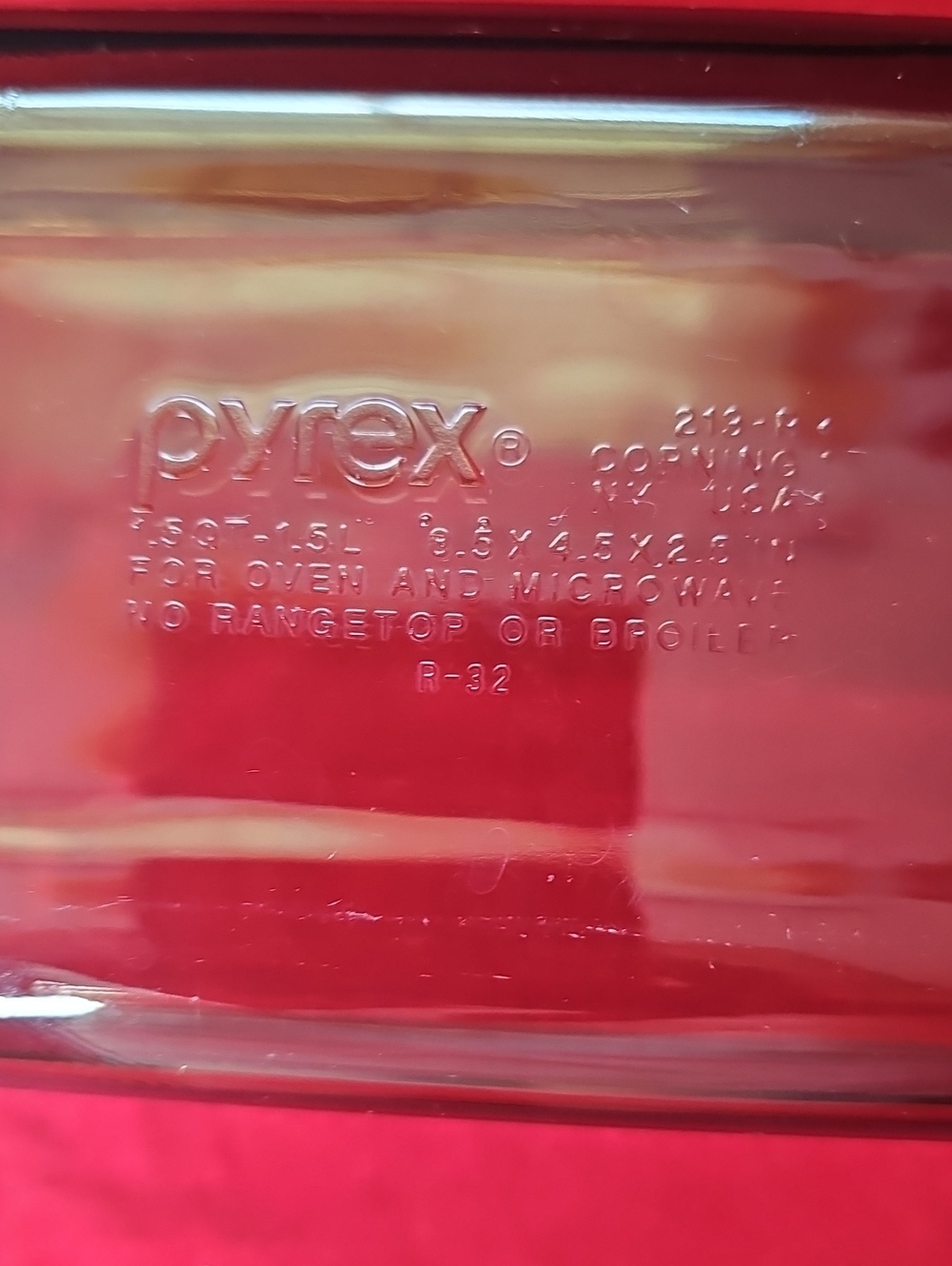 Pyrex Translucent Brown/Smoky Rectangular Loaf Pan - Picture 3 of 3